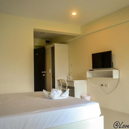 Sixty Star Love Place Hotel Bangkok Extérieur photo