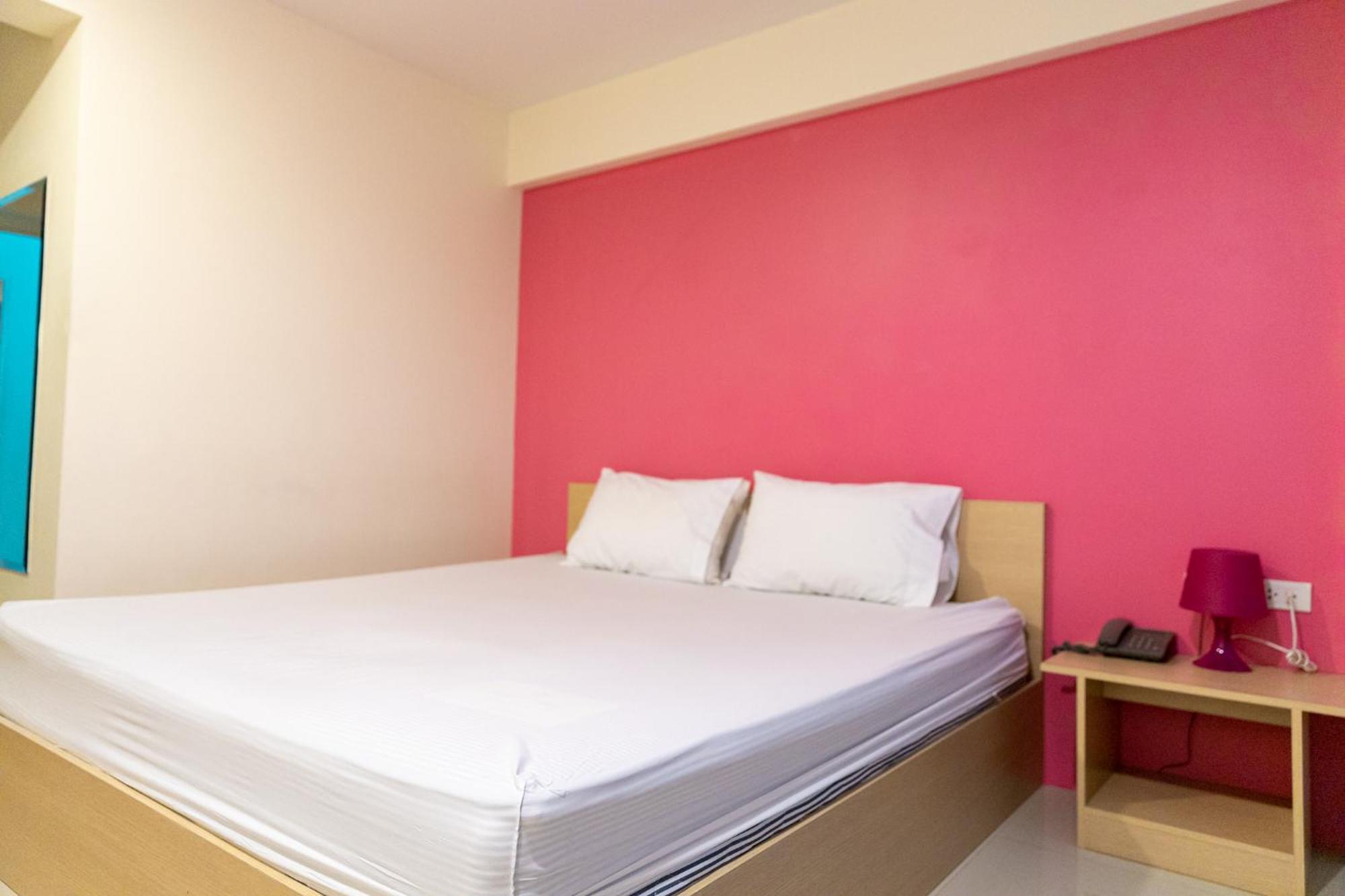 Sixty Star Love Place Hotel Bangkok Extérieur photo